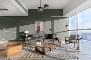 Fernseher, Stereoanlage