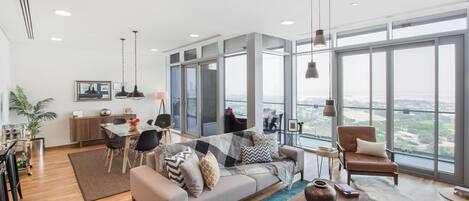 Fernseher, Stereoanlage