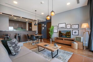 Télévision, chaîne hi-fi