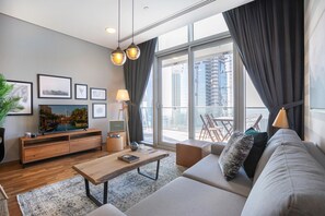 Télévision, chaîne hi-fi