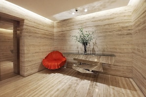 Interior - Blueground | Trade Centre 1, pool, nr Dubai Mall (Dubai)