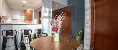 تناول الطعام