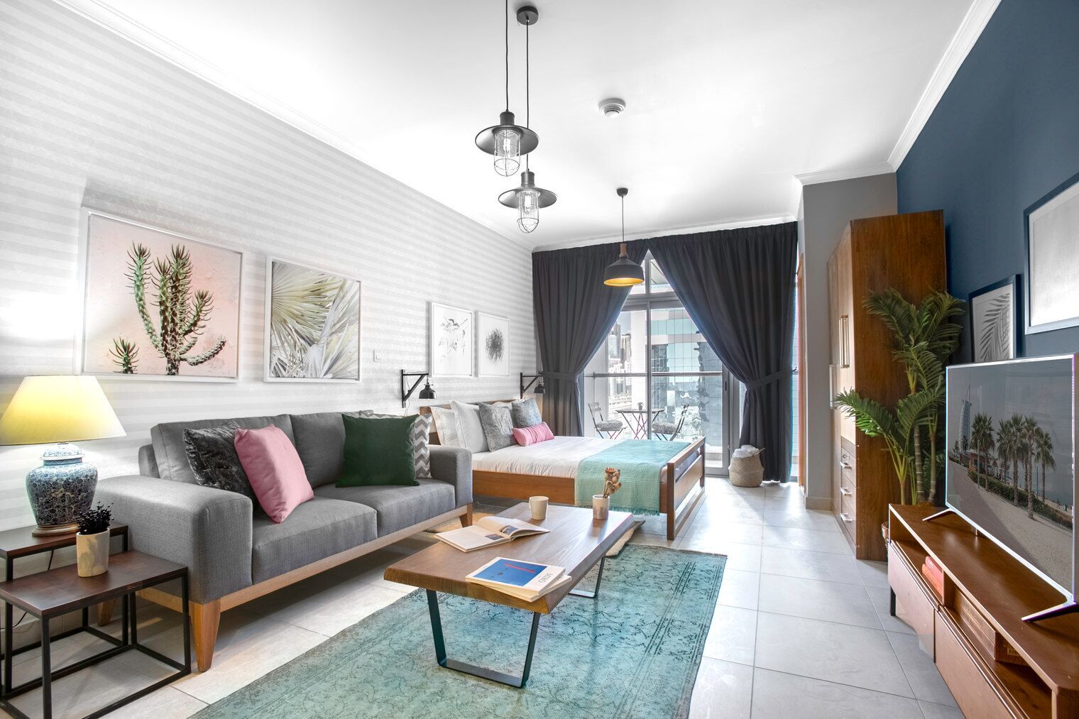 Una televisión, un reproductor estéreo