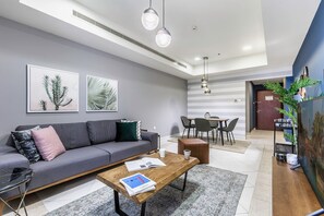 テレビ、ステレオ