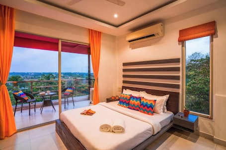 Deluxe Private AC Room with Balcony and Ensuite Bathroom | Free WiFi
