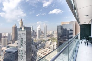 Property grounds - Blueground | DIFC, pool, nr Dubai Mall (Dubai)