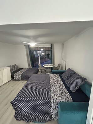 1 室のベッドルーム、アイロン / アイロン台、WiFi、ベッドシーツ