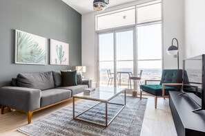 Fernseher, Stereoanlage