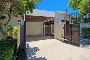 Entrée de l’hébergement