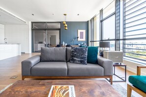 Télévision, chaîne hi-fi