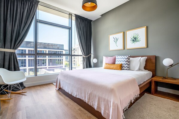 1 chambre, fer et planche à repasser, Wi-Fi, literie fournie