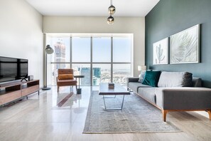 Fernseher, Stereoanlage