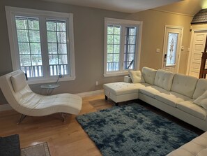 Smart TV, fireplace, video games, books - Nature bathing in Levis (Lévis)