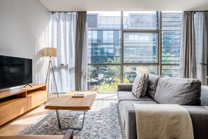 Télévision, chaîne hi-fi