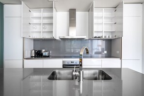 Fridge, microwave, oven, stovetop