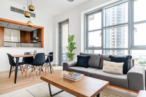 Fernseher, Stereoanlage