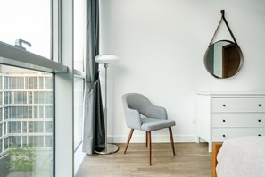 Strykejern/-brett, wi-fi og sengetøy