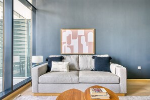 Télévision, chaîne hi-fi