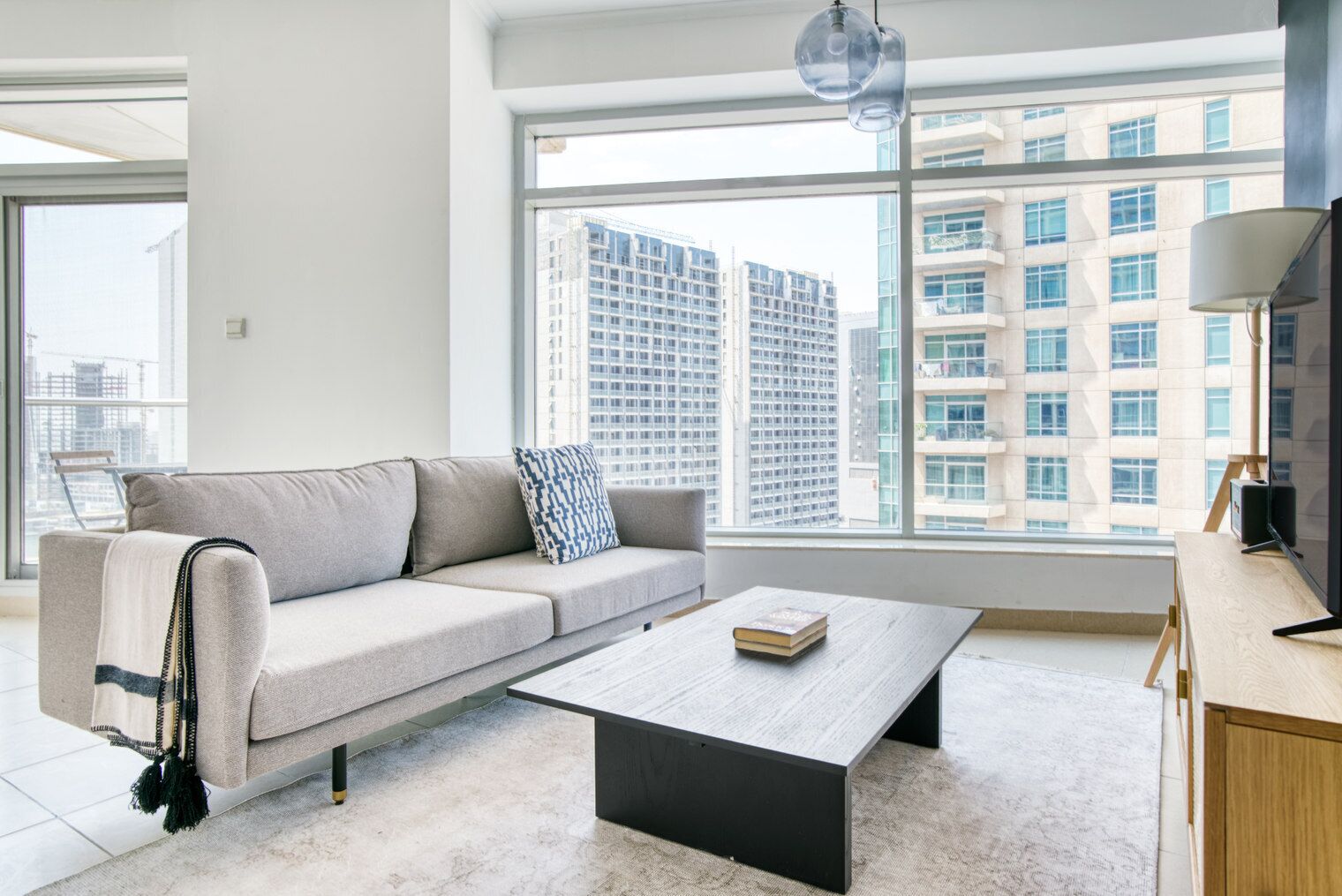 Télévision, chaîne hi-fi