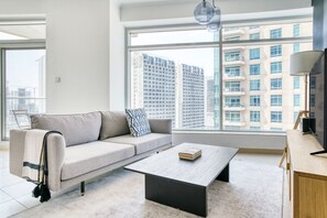 Fernseher, Stereoanlage