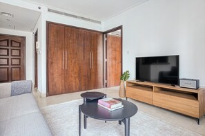 Fernseher, Stereoanlage