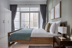 2 bedrooms, iron/ironing board, WiFi, bed sheets - Blueground | Dubai Marina, pool, nr Marina (Dubai)
