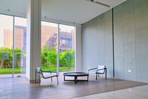 Interior - Blueground | City Walk, pool, nr City Park (Dubai)