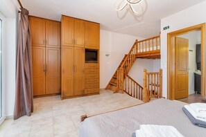 2 Schlafzimmer, Bügeleisen/Bügelbrett, WLAN, Bettwäsche