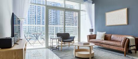 Fernseher, Stereoanlage