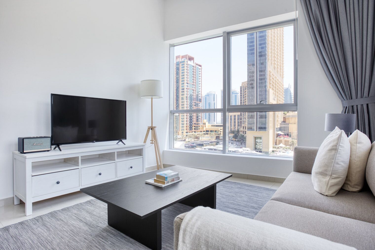 Télévision, chaîne hi-fi