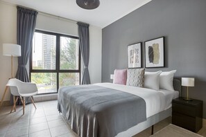 Iron/ironing board, WiFi, bed sheets - Blueground | Old Town, pool, nr Plaza (Dubai)