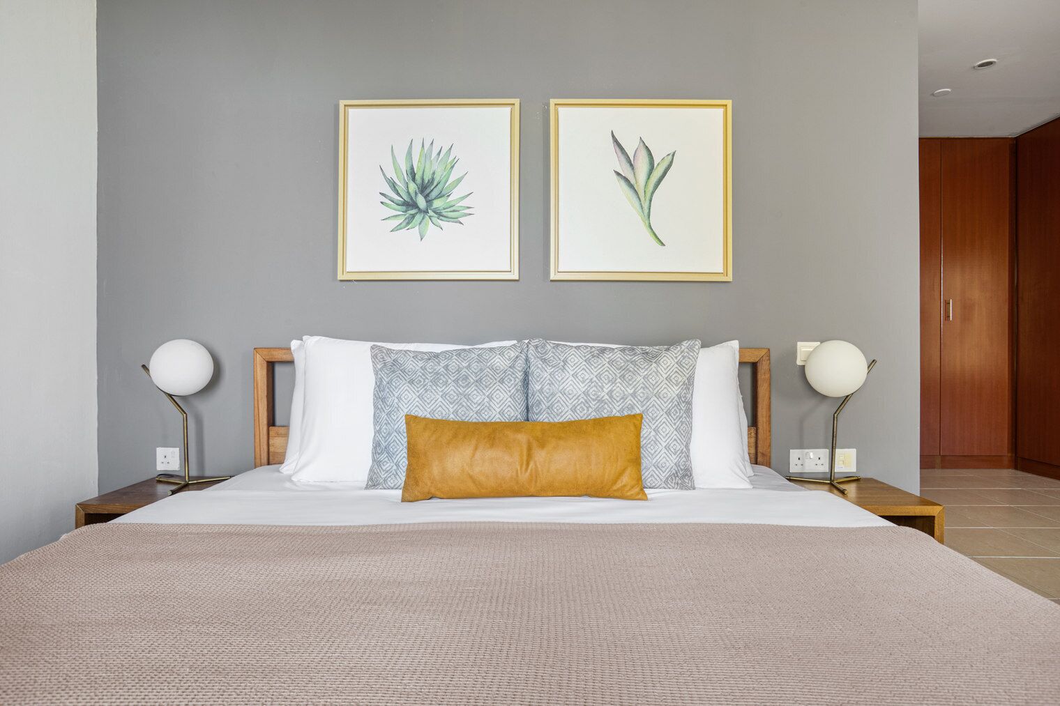 Strykejern/-brett, wi-fi og sengetøy