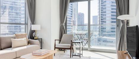 Fernseher, Stereoanlage