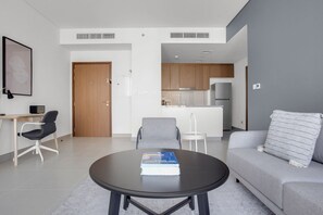 Fernseher, Stereoanlage