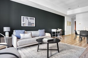 Fernseher, Stereoanlage