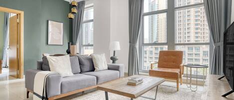 テレビ、ステレオ