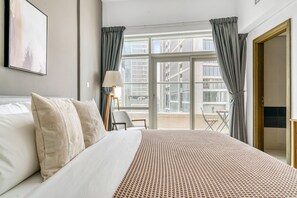 2 quartos, ferros/tábuas de passar roupa, Wi-Fi, roupa de cama