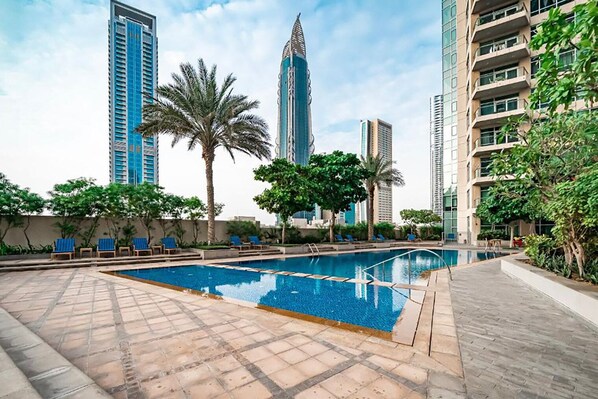 Blueground | Downtown Dubai, pool, nr Burj Khalifa Reviews, Deals ...