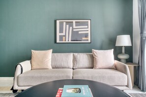 Fernseher, Stereoanlage