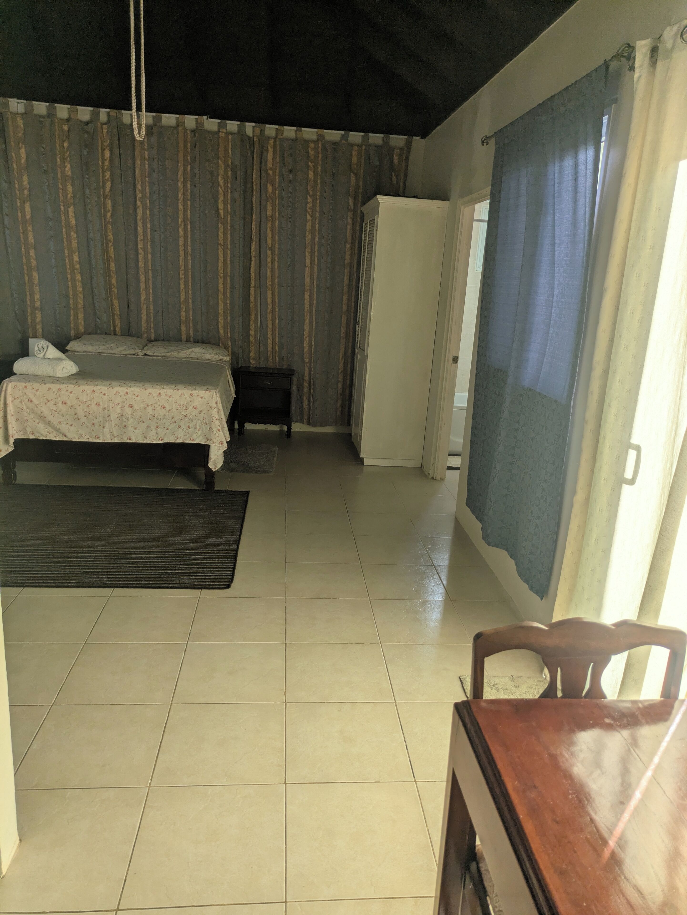 1 camera, ferro/asse da stiro, Wi-Fi gratuito, lenzuola