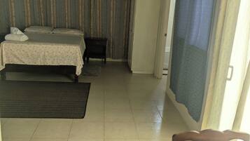 1 camera, ferro/asse da stiro, Wi-Fi gratuito, lenzuola