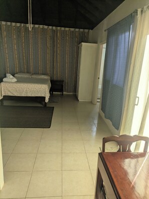 1 bedroom, iron/ironing board, free WiFi, bed sheets - Cozy studio in a gated community near Falmouth (Falmouth)