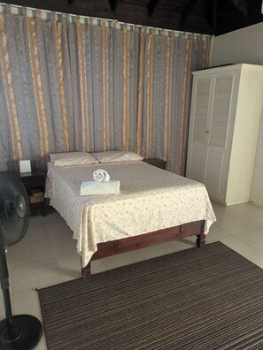 1 Schlafzimmer, Bügeleisen/Bügelbrett, kostenloses WLAN, Bettwäsche