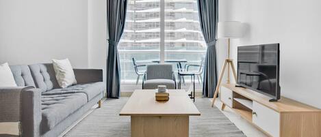 Fernseher, Stereoanlage