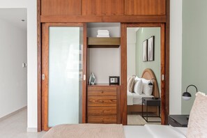 Strykejern/-brett, wi-fi og sengetøy