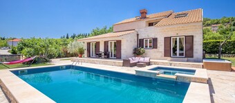 Villa Olive by Villas Guide