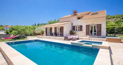 Villa Olive by Villas Guide