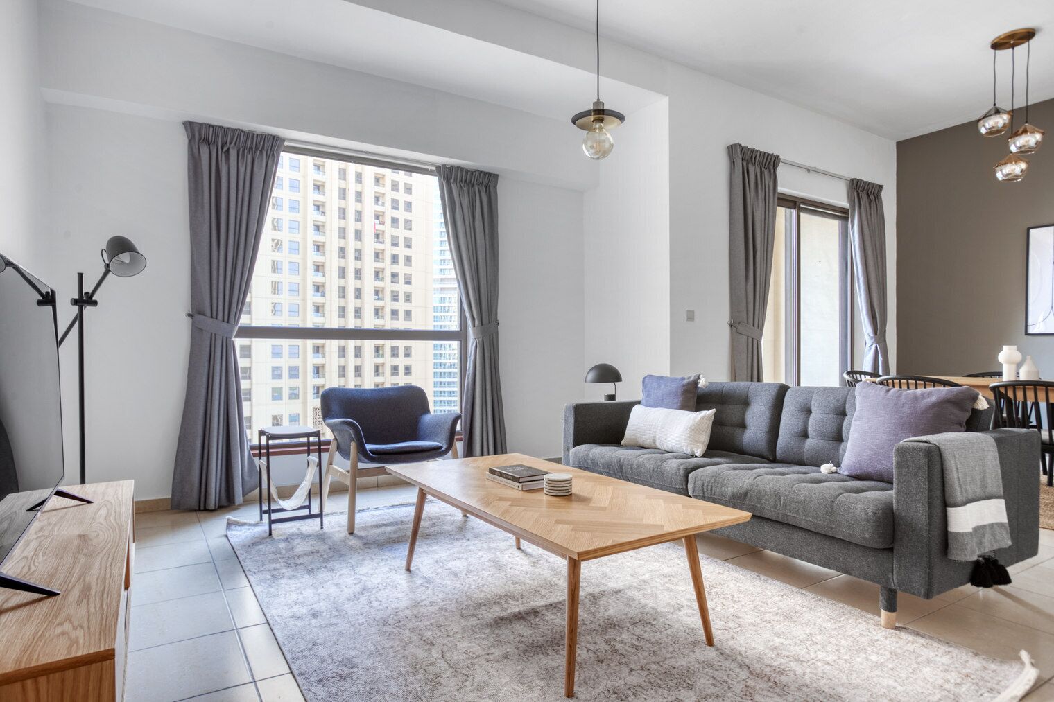 Fernseher, Stereoanlage