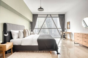 Iron/ironing board, WiFi, bed sheets - Blueground | DIFC, pool, nr Dubai World Trade Centre (Dubai)