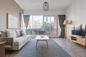 Fernseher, Stereoanlage